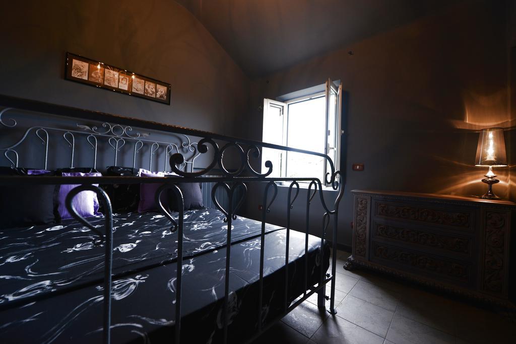 سيلي ليجور Agriturismo Gocce Di Luna الغرفة الصورة